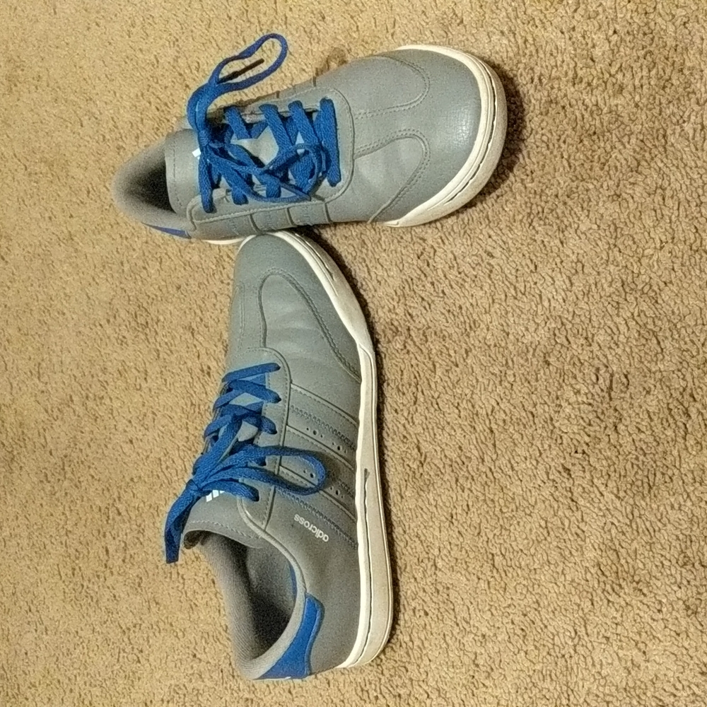 Youth size 5 adidas F33533